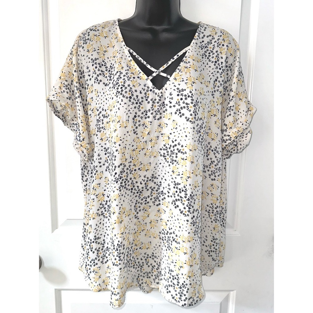 Maurice’s floral print blouse